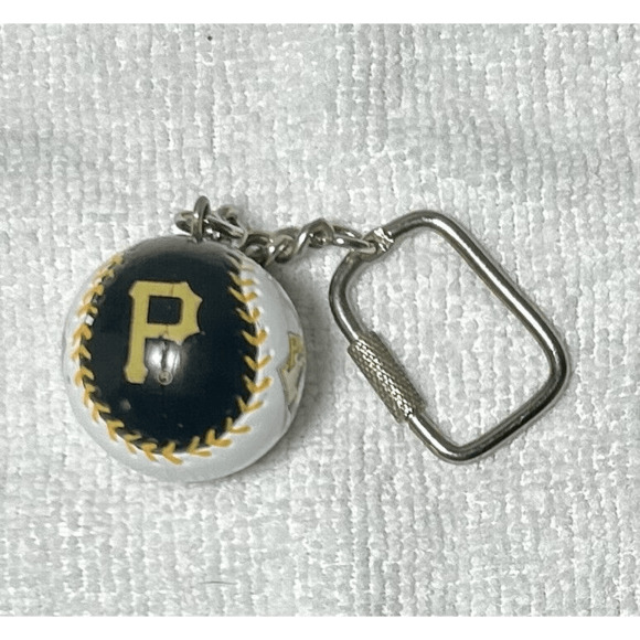 Vintage MLB PITTSBURGH PIRATES Baseball Sports Brat Keychain 1986 J.F.S. - Picture 5 of 7